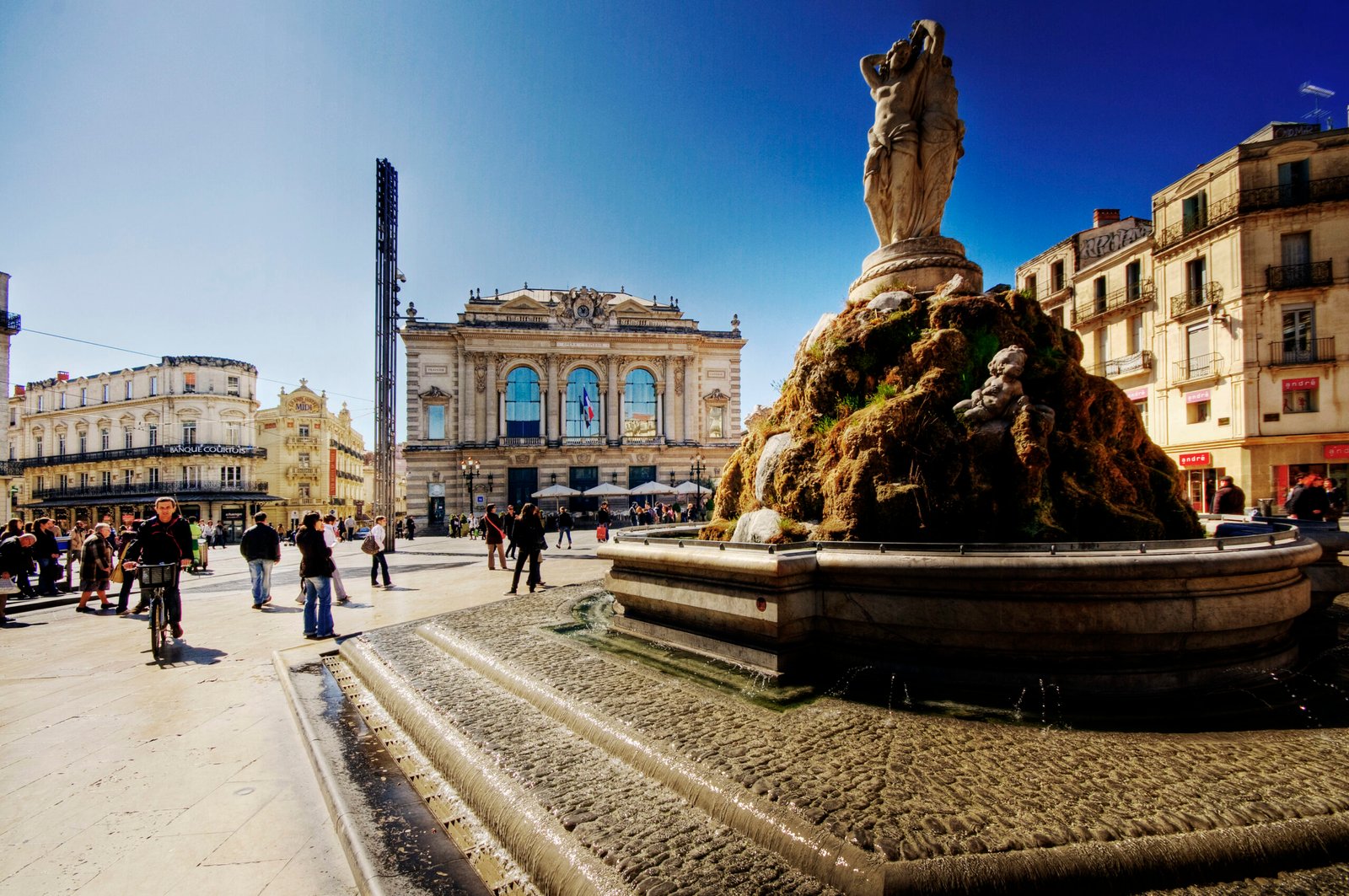 Lieux emblématiques de Montpellier — événements et animations Mur Digital